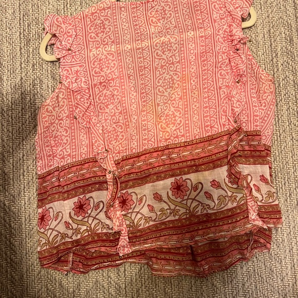 Bell by Alicia pink top. Small stain that can come out- price reflects the stain - Picture 2 of 2